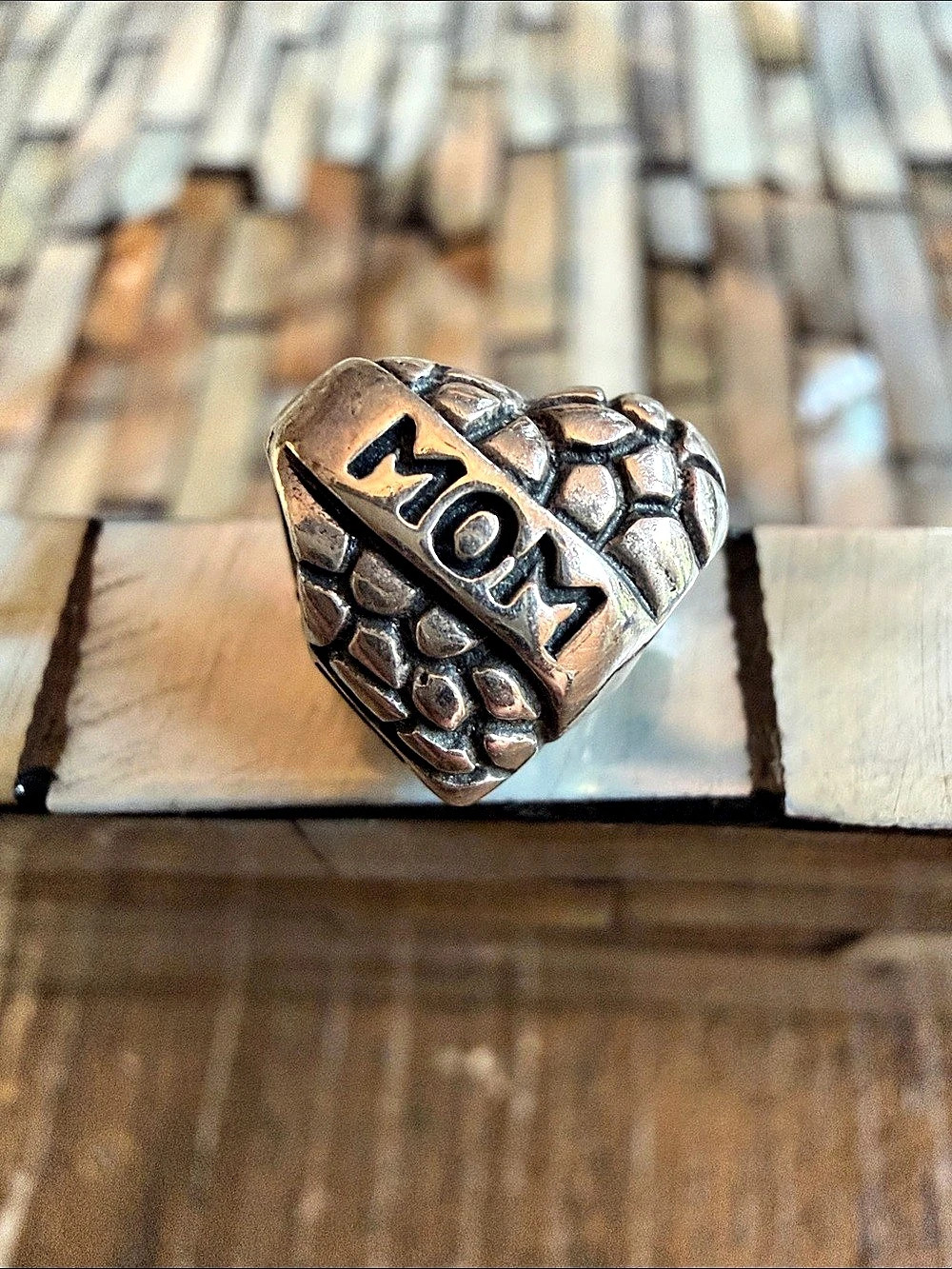 Mom Heart Textured Bead in Silver